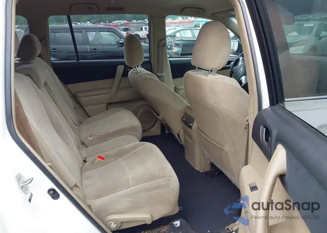 2013 Toyota Highlander Base Plus V6 z USA, uszkodzony, nr VIN 5TDBK3EH5DS246628